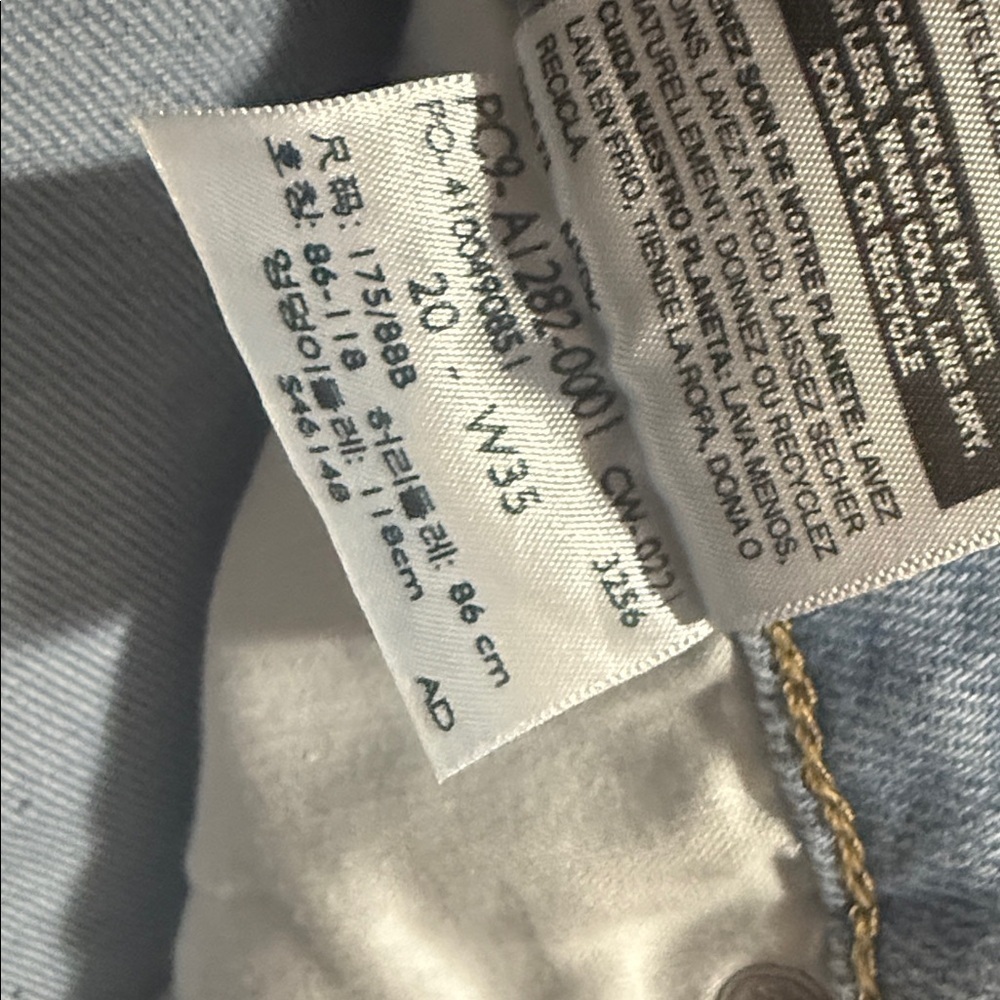 Signature Levi Strauss Light Blue Denim Jeans - Picture 7 of 7